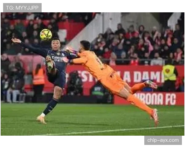 维尼修斯与姆巴佩巅峰对决：技术与战术碰撞展现非凡实力