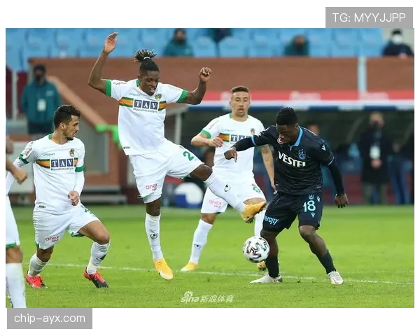 特拉布宗体育筑起联赛铁壁，防守稳健领跑争冠行列