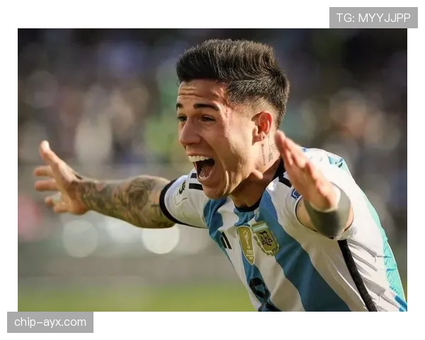 恩佐·费尔南德斯：从南美新星到欧洲顶级中场的成长轨迹解析