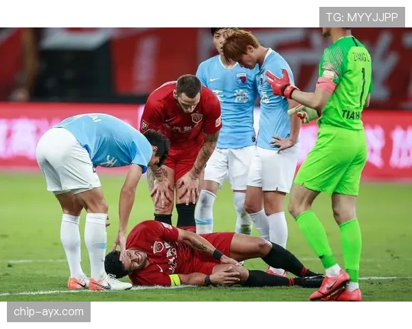 王燊超这训练完直接拎着保温杯去接娃，自律到连奶茶店小妹都认得他只点无糖？